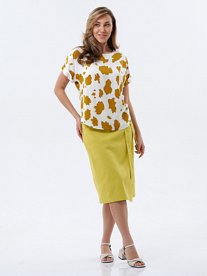 Блузка со спущенным плечом горчица